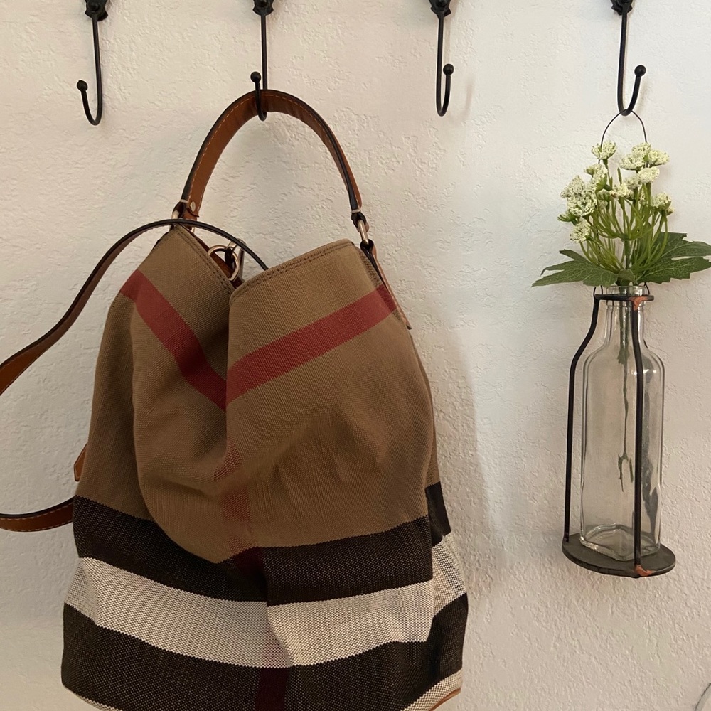 Burberry House Check Susanna Bucket Bag
